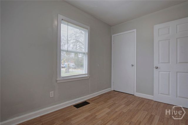 911 Henderson Ext, Athens, GA 30606