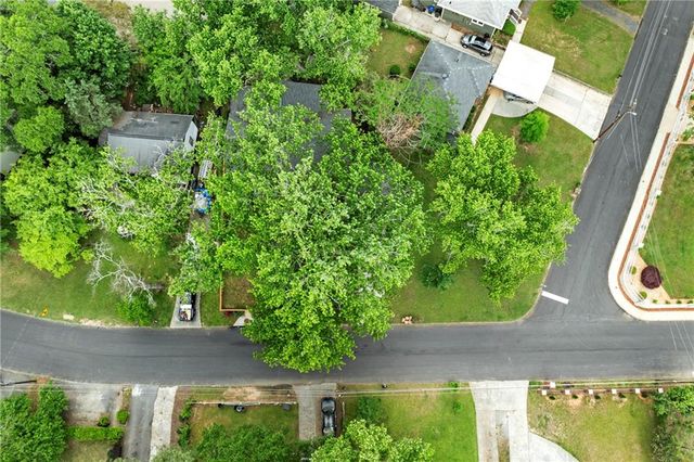 2364 Woodside Way, Atlanta, GA 30341