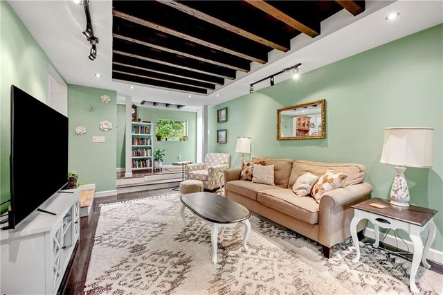 2364 Woodside Way, Atlanta, GA 30341