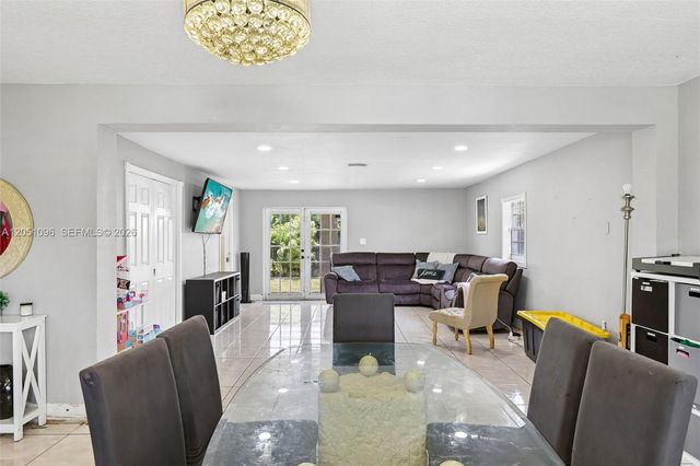 250 N 66th Ave, Hollywood, FL 33024