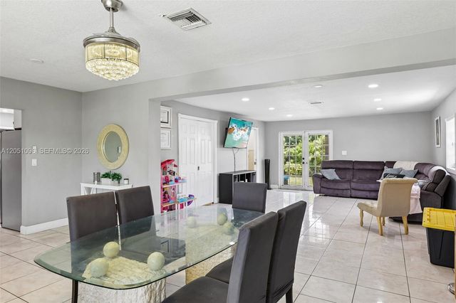 250 N 66th Ave, Hollywood, FL 33024