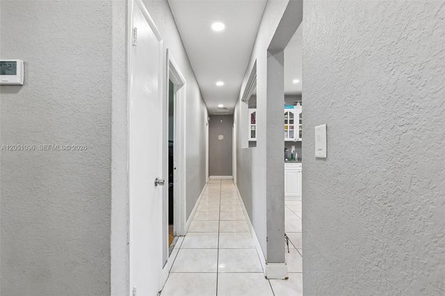 250 N 66th Ave, Hollywood, FL 33024