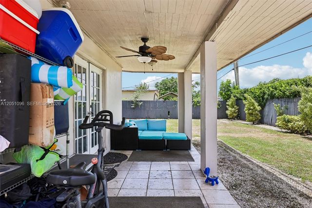 250 N 66th Ave, Hollywood, FL 33024
