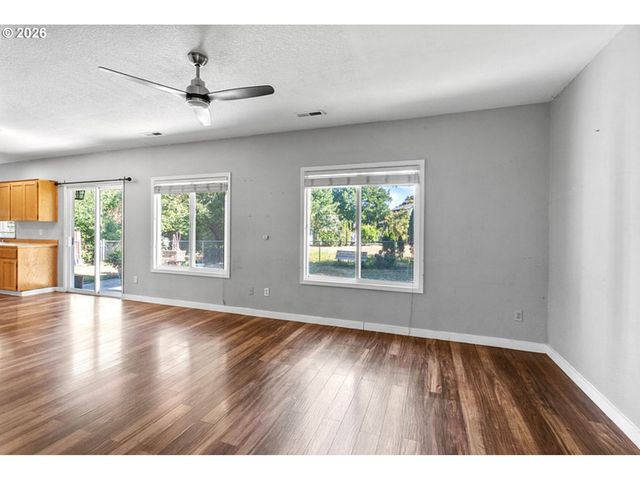 2610 Nw 3RD Way, Battle Ground, WA 98604