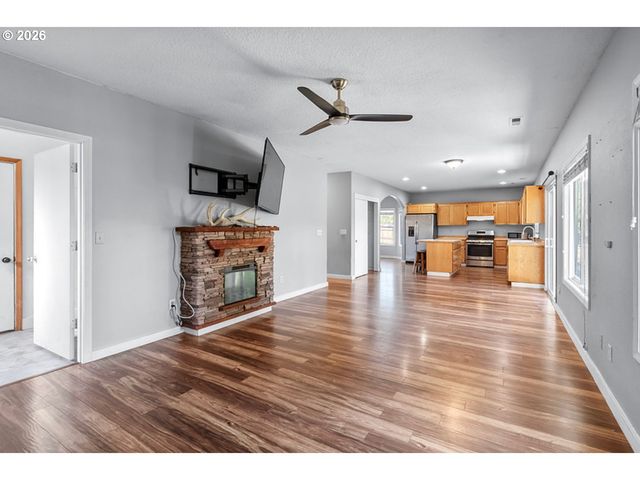2610 Nw 3RD Way, Battle Ground, WA 98604