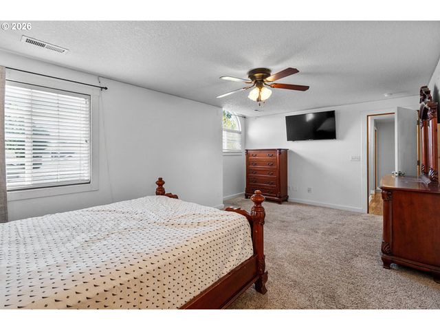 2610 Nw 3RD Way, Battle Ground, WA 98604