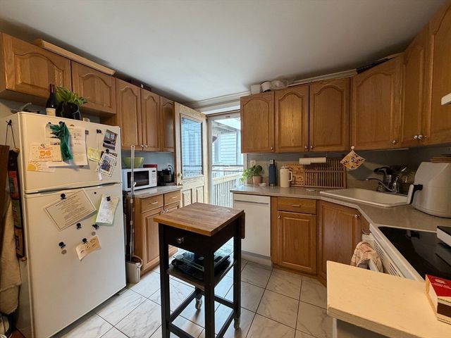 122 D St 3, Boston, MA 02127