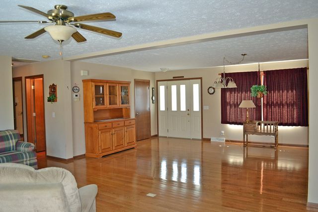 5256 E Toto Road, Knox, IN 46534