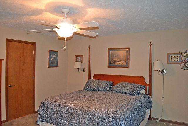 5256 E Toto Road, Knox, IN 46534