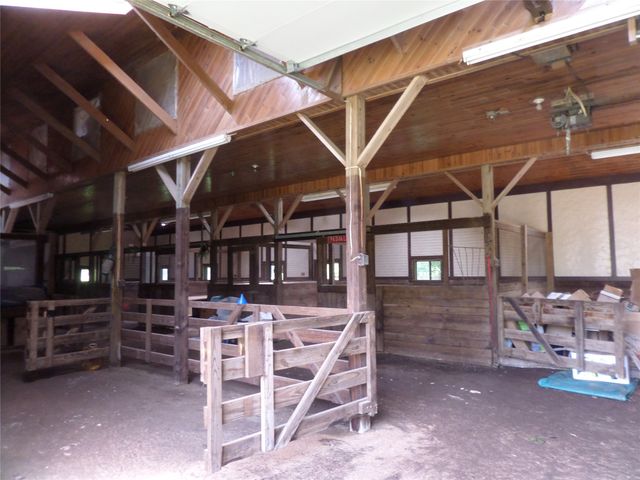 8920 LAKE PLEASANT Road, Erie, PA 16509