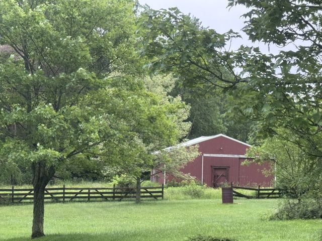 8920 LAKE PLEASANT Road, Erie, PA 16509