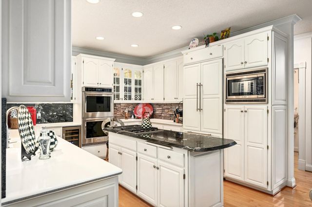 12728 Sable Drive, Burnsville, MN 55337