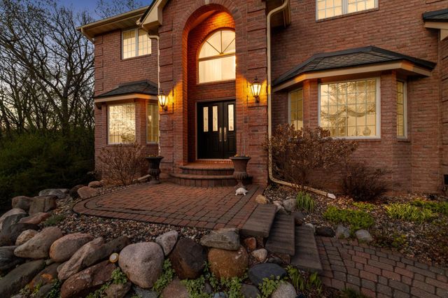 12728 Sable Drive, Burnsville, MN 55337