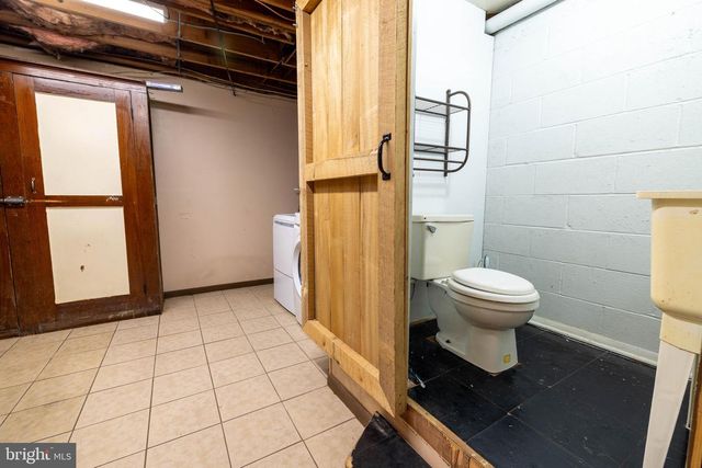 3737 CANTERBURY RD, Harrisburg, PA 17109