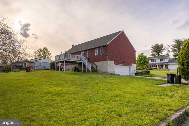 3737 CANTERBURY RD, Harrisburg, PA 17109