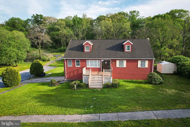 3737 CANTERBURY RD, Harrisburg, PA 17109