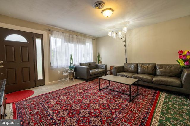3737 CANTERBURY RD, Harrisburg, PA 17109