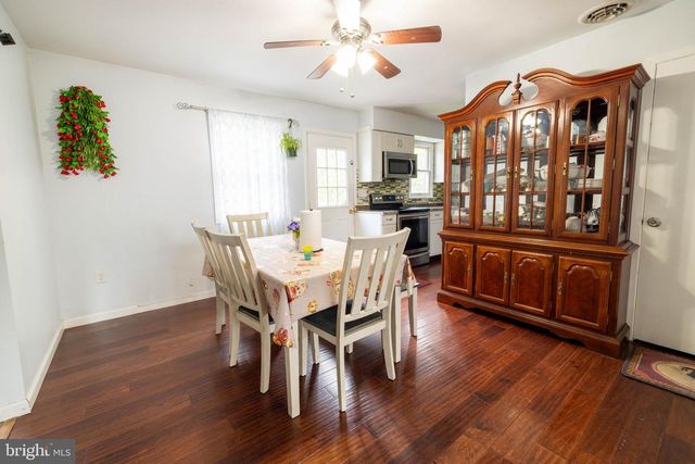 3737 CANTERBURY RD, Harrisburg, PA 17109
