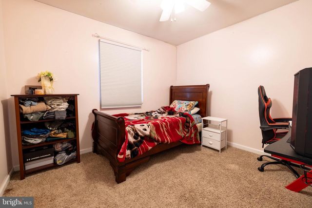 3737 CANTERBURY RD, Harrisburg, PA 17109