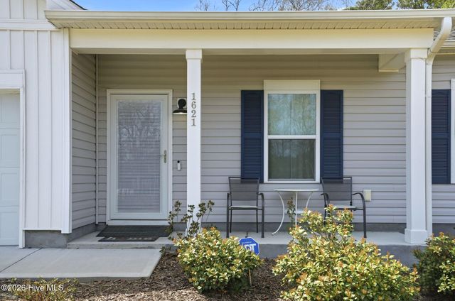 1621 Star Cross Drive SW, Shallotte, NC 28470