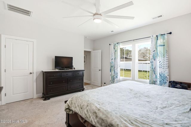 1621 Star Cross Drive SW, Shallotte, NC 28470