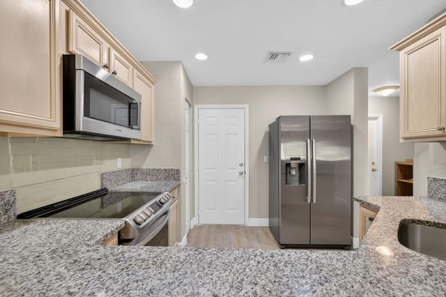 2993 SE Lexington Lakes Drive, Stuart, FL 34994