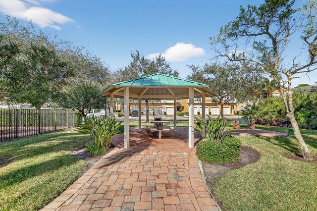 2993 SE Lexington Lakes Drive, Stuart, FL 34994