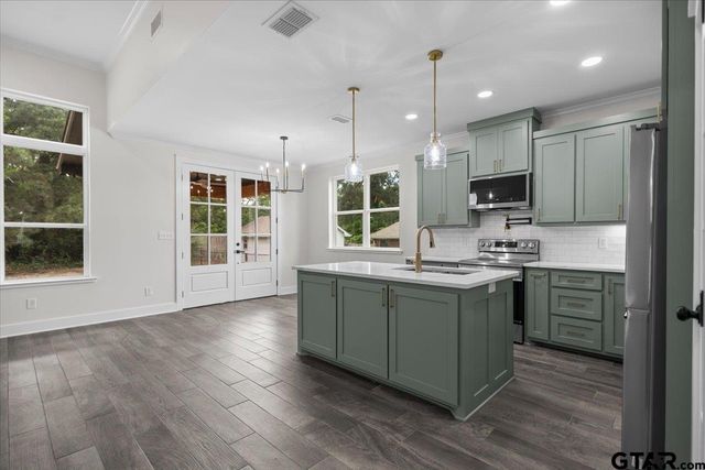 105 Brandon Street, Troup, TX 75789