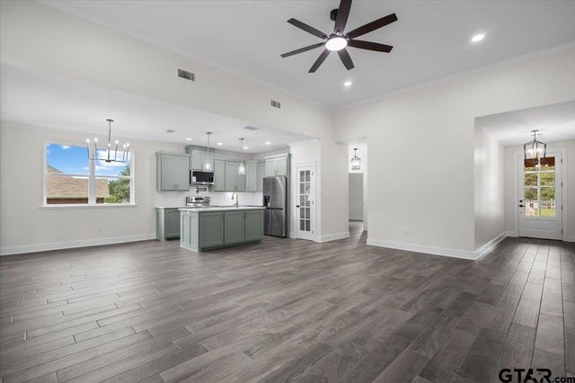 105 Brandon Street, Troup, TX 75789