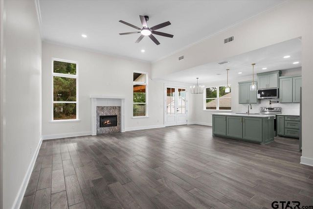 105 Brandon Street, Troup, TX 75789
