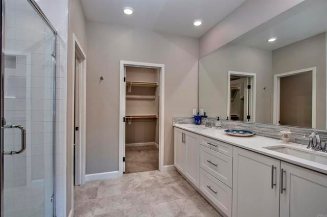 1089 Delpy View Point, Vista, CA 92084