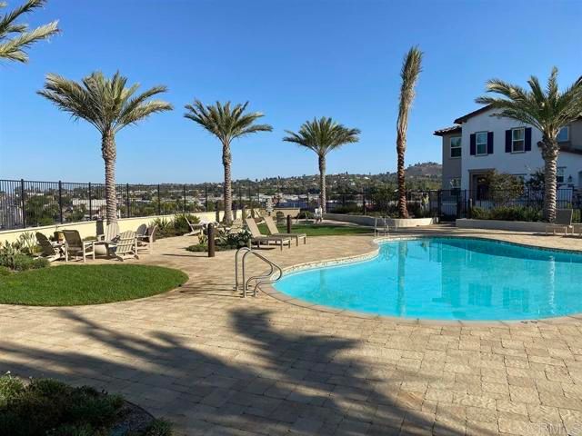 1089 Delpy View Point, Vista, CA 92084