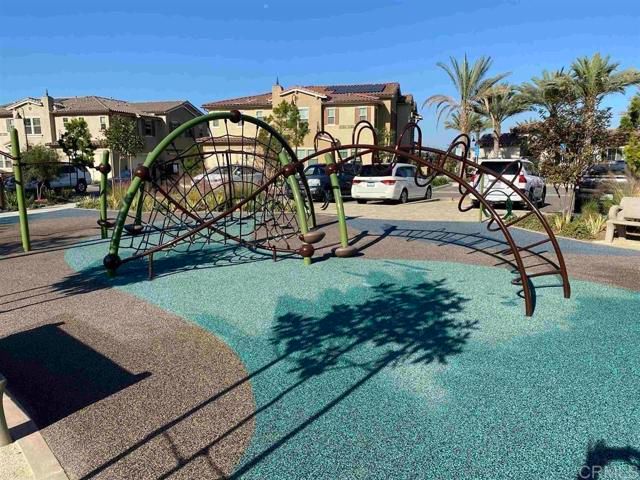 1089 Delpy View Point, Vista, CA 92084