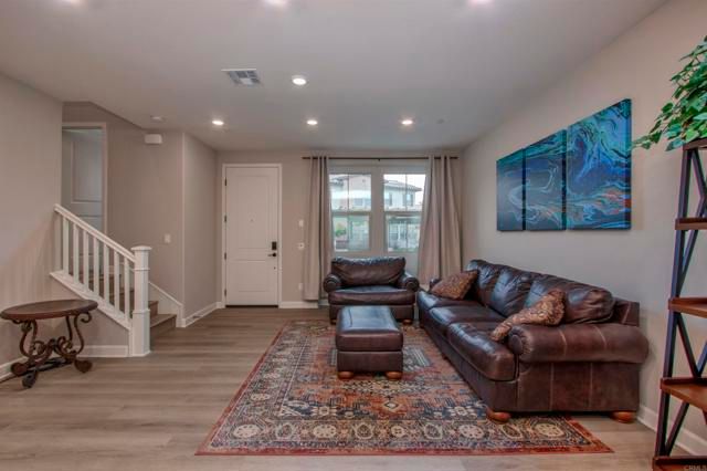 1089 Delpy View Point, Vista, CA 92084