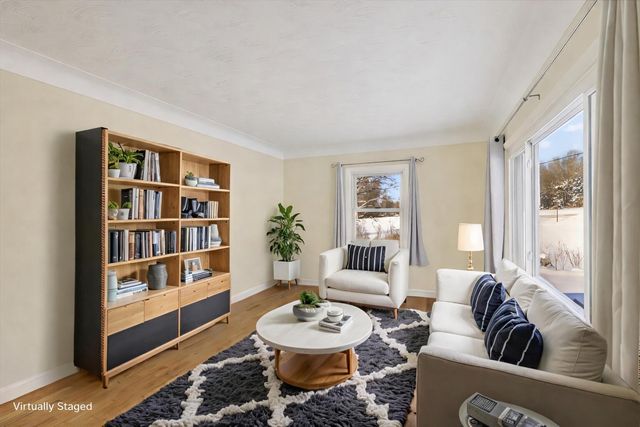 8949 Stadium Drive, Kalamazoo, MI 49009