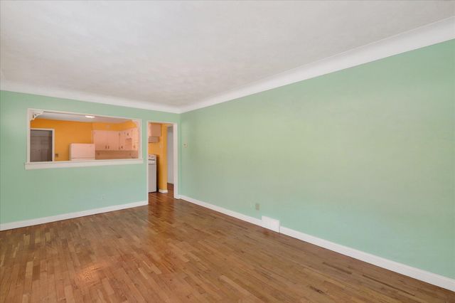 8949 Stadium Drive, Kalamazoo, MI 49009