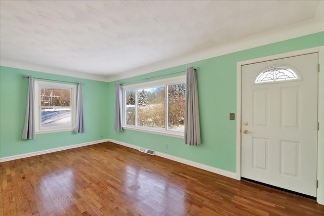 8949 Stadium Drive, Kalamazoo, MI 49009