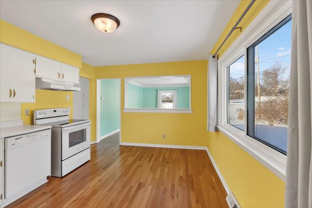 8949 Stadium Drive, Kalamazoo, MI 49009