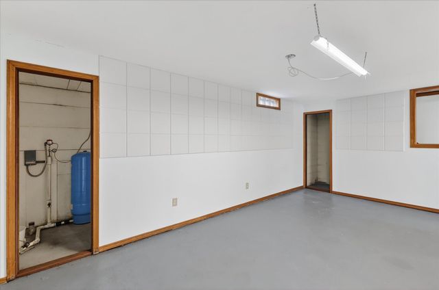 8949 Stadium Drive, Kalamazoo, MI 49009