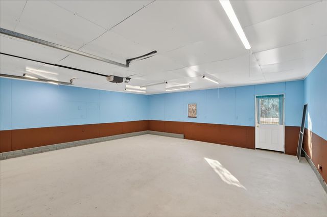 8949 Stadium Drive, Kalamazoo, MI 49009