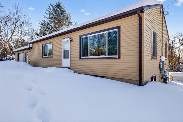 8949 Stadium Drive, Kalamazoo, MI 49009