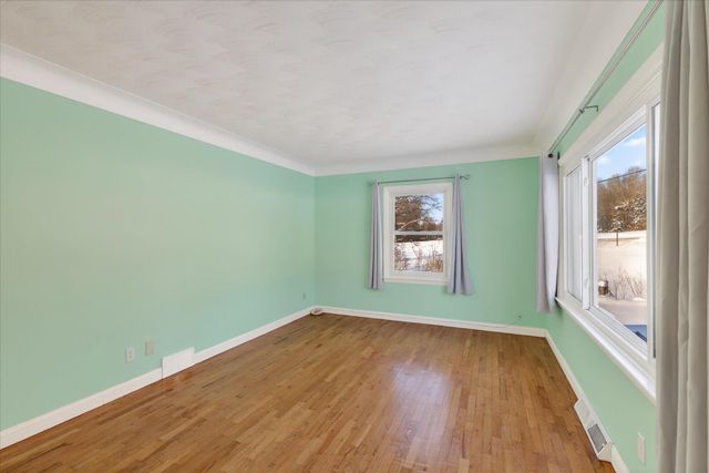 8949 Stadium Drive, Kalamazoo, MI 49009