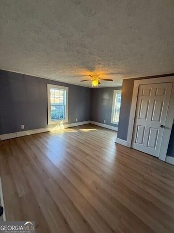 709 College Street, Calhoun, GA 30701