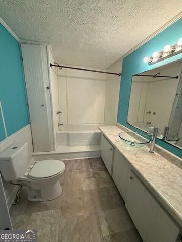 709 College Street, Calhoun, GA 30701