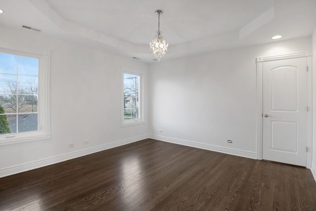 8105 N Oconto Avenue, Niles, IL 60714
