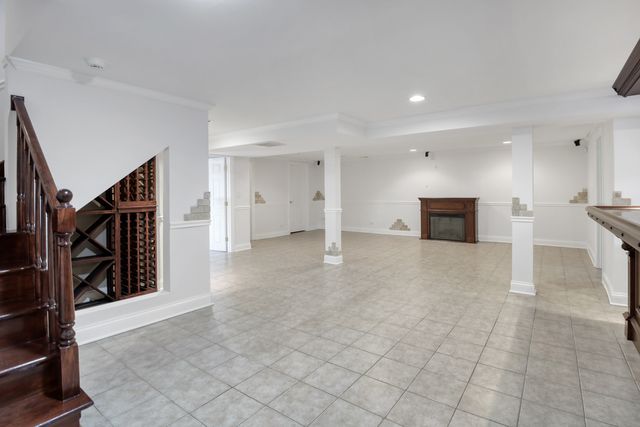 8105 N Oconto Avenue, Niles, IL 60714