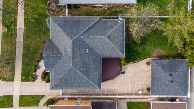 8105 N Oconto Avenue, Niles, IL 60714