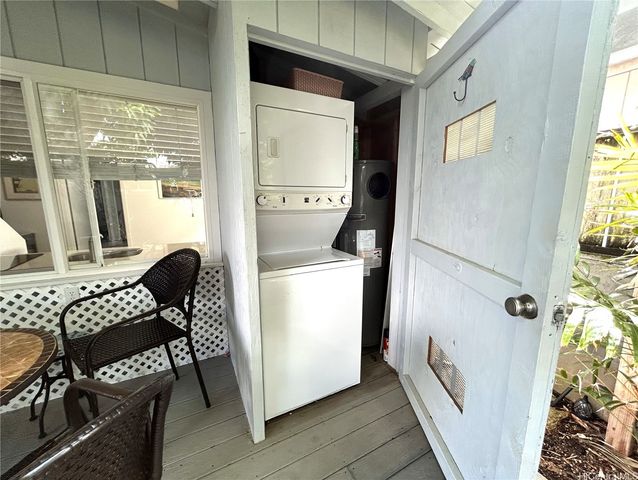 621 Auwai Street A, Kailua, HI 96734