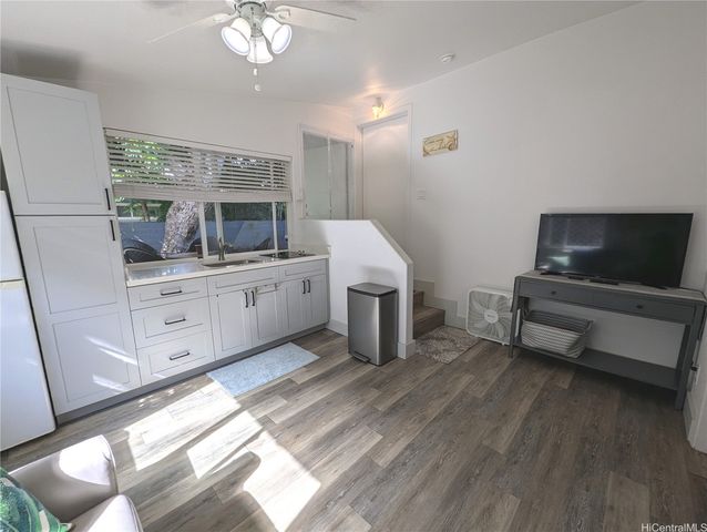 621 Auwai Street A, Kailua, HI 96734