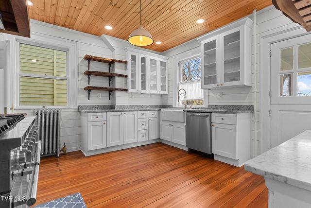 237 Solar Street, Bristol, VA 24201